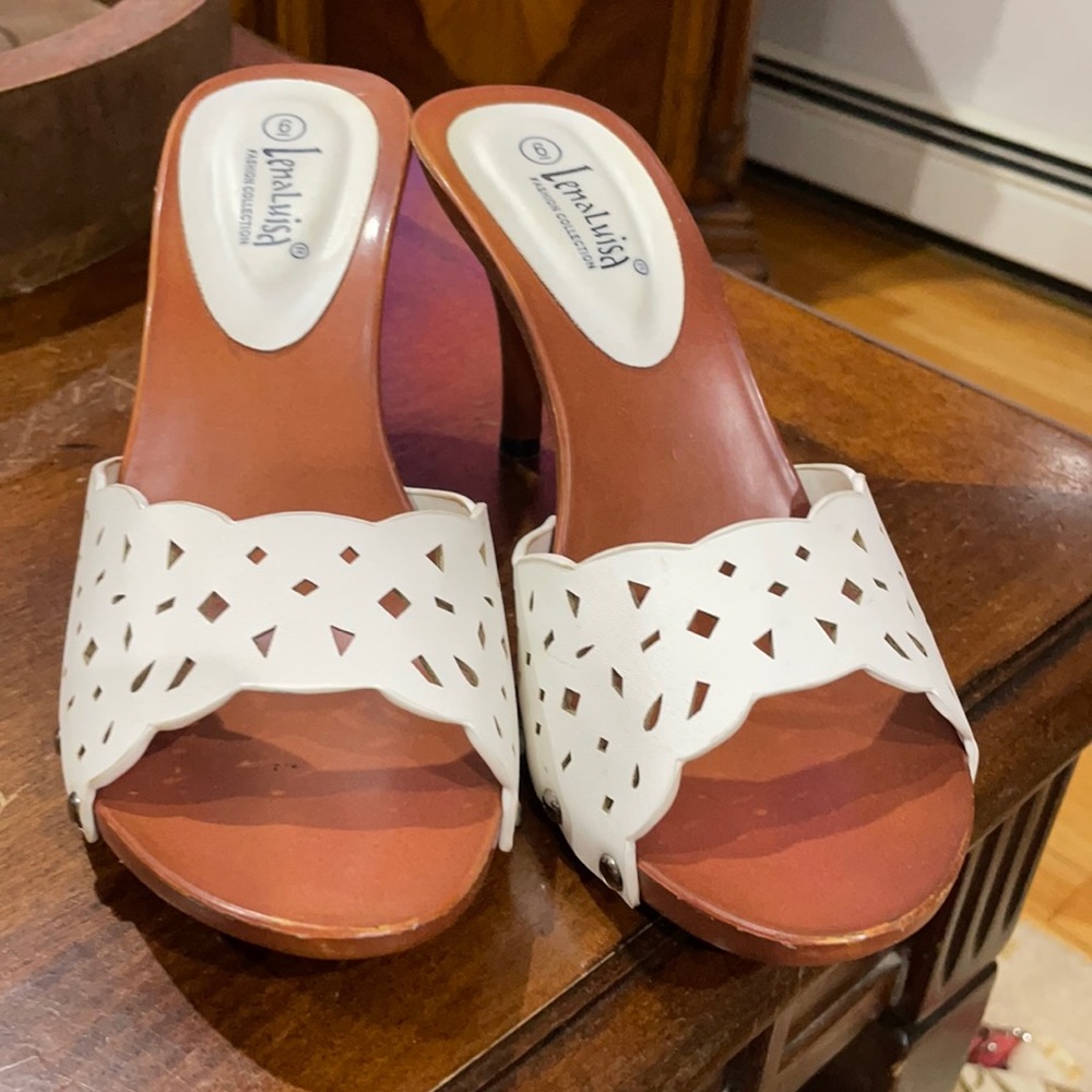 White mules